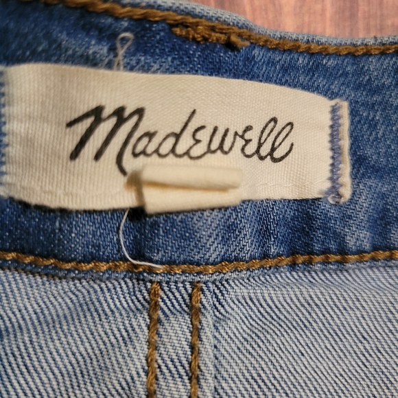 Madewell cut off women's jean shorts, size 28. Button fly. - Picture 4 of 7
